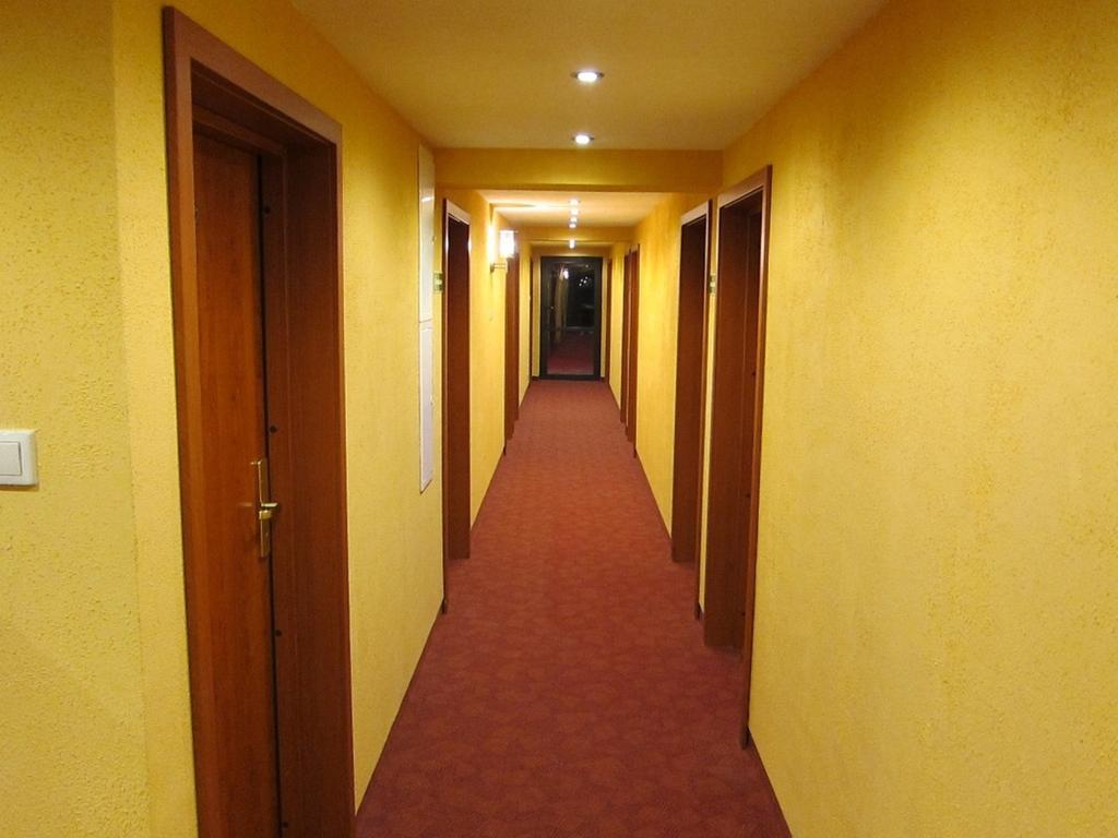 Resort Piaseczno Rozpłucie Exteriér fotografie